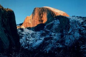 Gunung Separuh, kubah granit unik tujuan ribuan pendaki tiap hari