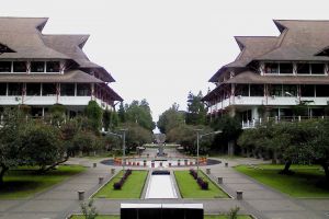 7 Film Tanah Air yang mengambil setting di kampus Indonesia