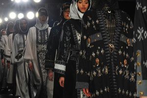 New York Fashion Week jadi hadiah Vivi Zubedi untuk pengrajin Kalsel
