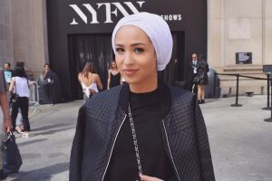 Stylish berturban? Tiru gaya hijab influencer Muslim Amerika ini deh