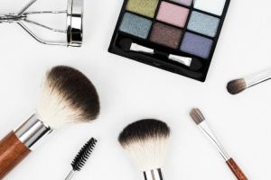 7 Trik agar makeup kamu tahan lama