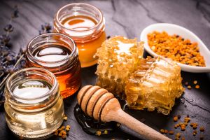 12 Manfaat madu asli untuk kesehatan tubuh manusia