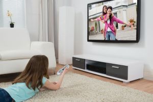 Perlunya kesadaran orang tua mengenai dampak TV pada anak-anak