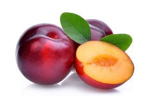 Disebut sebagai superfood, ini 7 manfaat buah plum