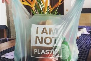 Pemuda ini ciptakan 'plastik' dari singkong, aman buat lingkungan
