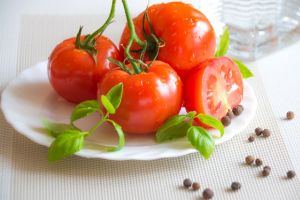 Punya banyak manfaat luar biasa, tomat juga bisa cegah kanker hati