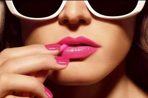 9 Cara mudah agar lipstik tetap memukau sepanjang hari