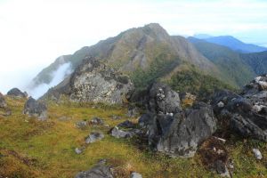 4 Gunung di Indonesia ini punya biaya pendakian termahal