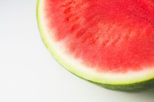Berkhasiat, bagian putih semangka juga bisa jadi olahan nikmat