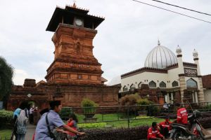 Pengembangan budaya sebagai strategi islamisasi di Jawa