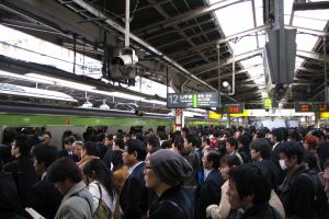 Budaya 'gila kerja' Jepang di tengah pandemi virus Corona