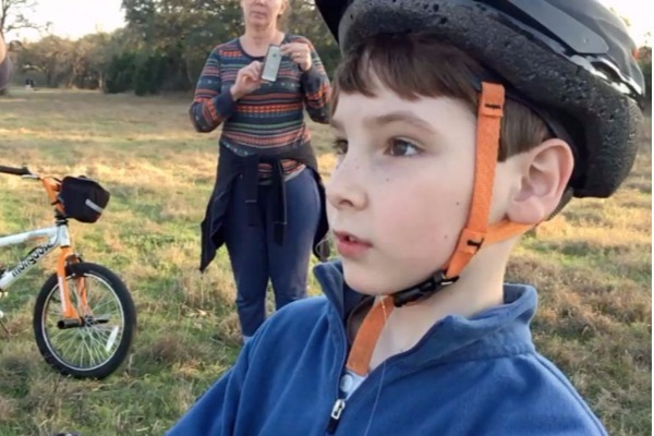 Pakai drone, bocah 7 tahun ini lakukan hal tak terduga pada giginya