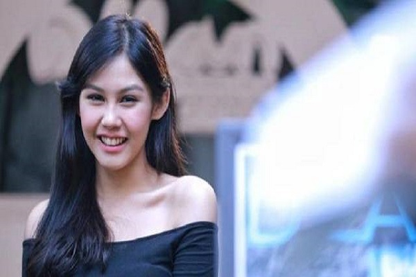 5 Potret Cantiknya Vanesha Prescilla Pemeran Milea Di Film Dilan 5 Potret Cantiknya Vanesha Prescilla Pemeran Milea Di Film Dilan