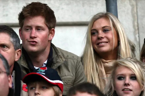 Datang ke Royal Wedding, begini ekspresi mantan pacar Pangeran Harry