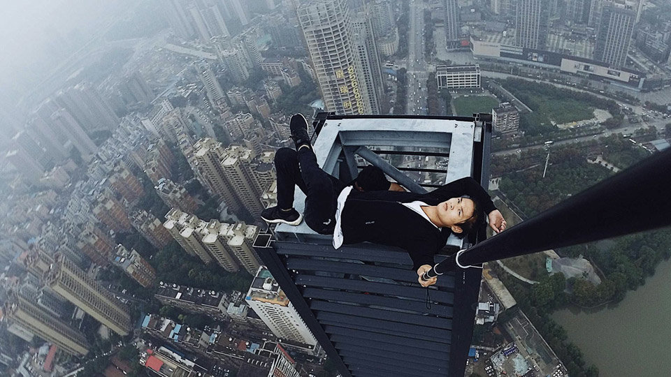 Bukannya keren, 9 Selfie ekstrem ini mengantarkan ke gerbang kematian 