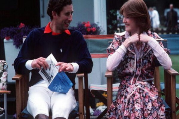 Ternyata Pangeran Charles pernah berpacaran dengan adik Putri Diana