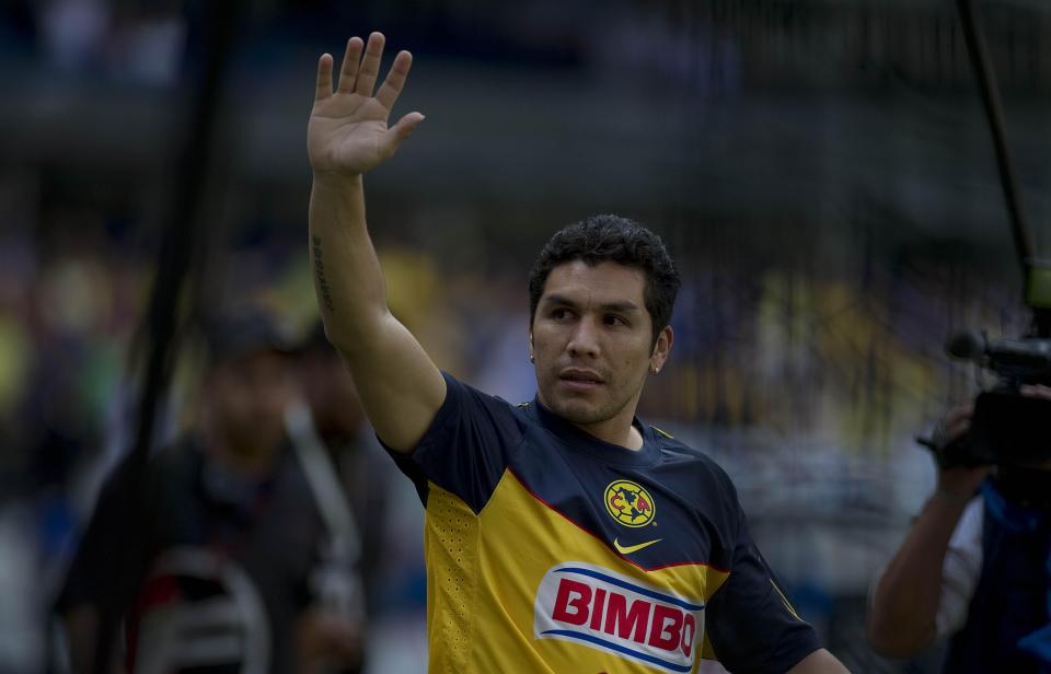 Sebelum ditembak di kepala, striker Paraguay ini hampir gabung di MU