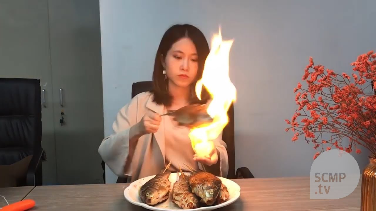 Ms. Yeah, Youtuber asal China yang doyan masak di kantor