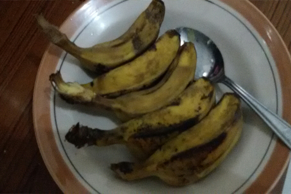 Cocok untuk sarapan, ini 6 manfaat mengonsumsi pisang rebus