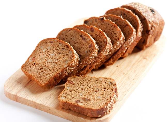 4 Alasan memilih roti gandum sebagai menu sarapan saat diet