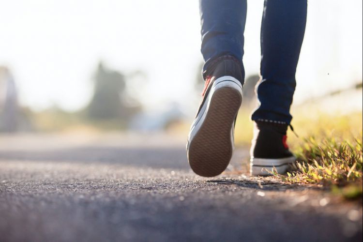 Ini 5 manfaat jalan kaki selama 30 menit sehari