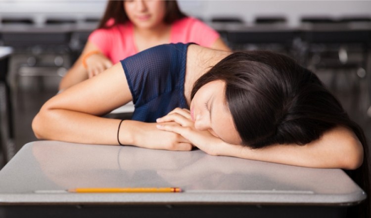 5 Cara mengatasi rasa ngantuk dalam ruang kuliah