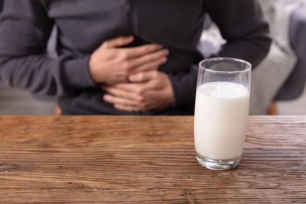 Bukannya sehat, ini 5 efek buruk jika minum susu secara berlebihan