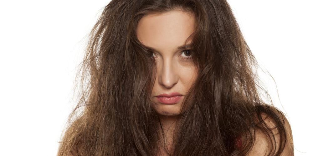 7 Cara mengatasi rambut mengembang yang dapat kamu coba