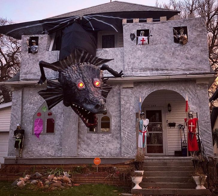 13 Desain rumah bertema Halloween, kreatif dan keren banget