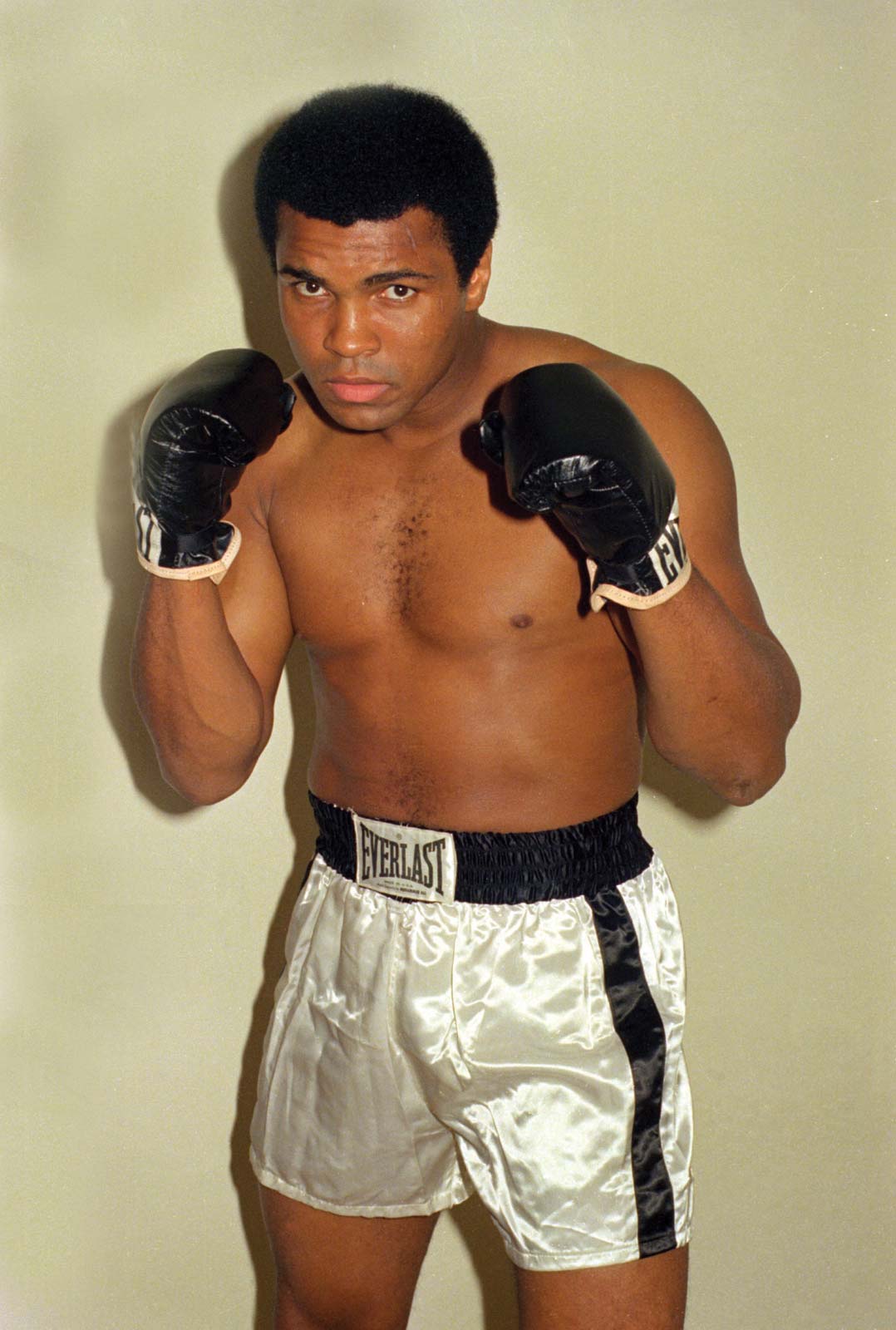Kisah perjalanan hidup sang petinju legendaris, Muhammad Ali