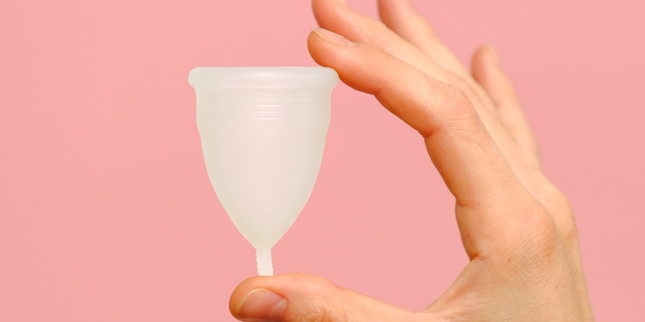 Mengenal lebih jauh menstrual cup, ini fakta yang patut kamu ketahui