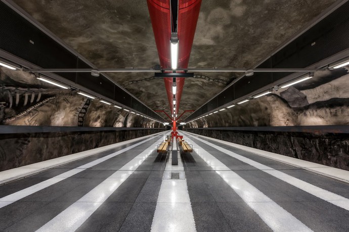Swedia punya stasiun MRT yang jadi galeri seni terpanjang di dunia!