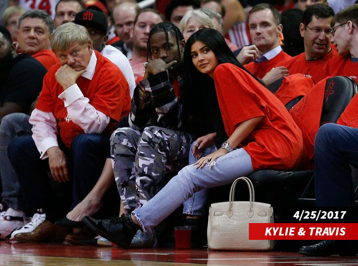 Ini dia foto bukti bahwa Kylie Jenner sedang hamil