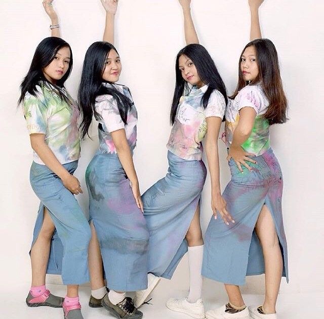 10 Gaya lucu dan nyeleneh anak sekolahan ketika berfoto, duh