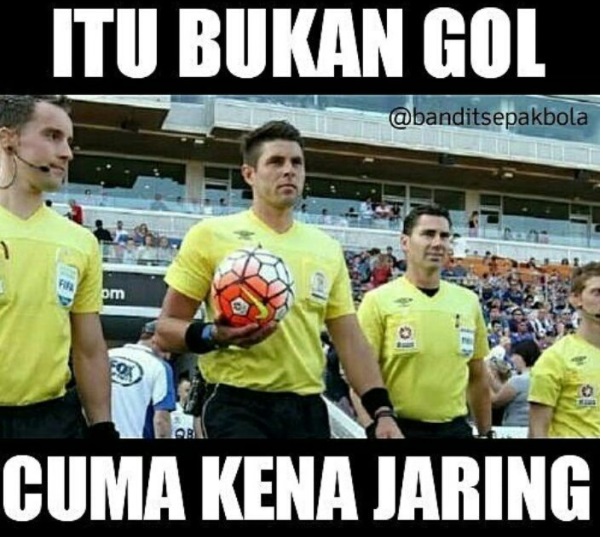 8 Meme gol Persib yang dianulir wasit ini kocak abis