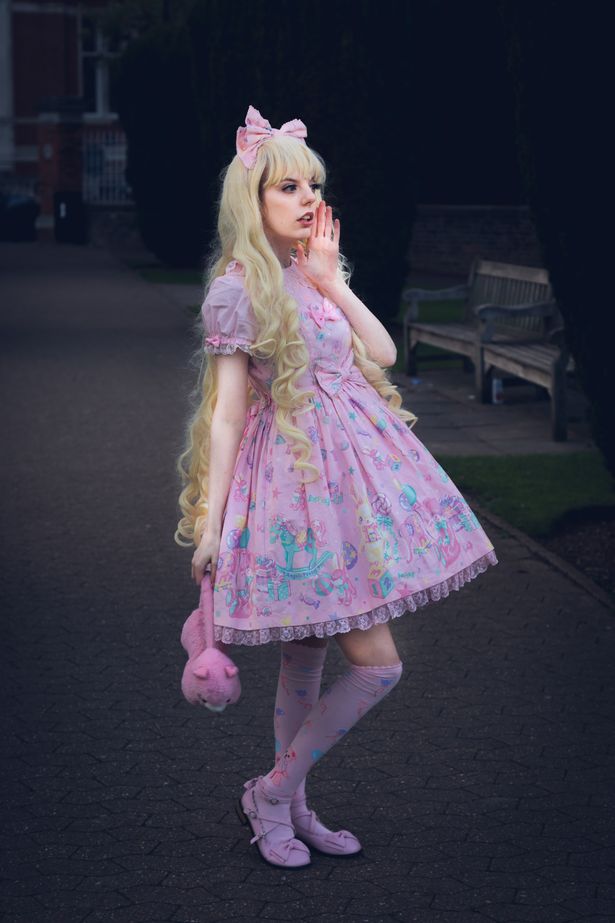 Jade sebagai model cosplay