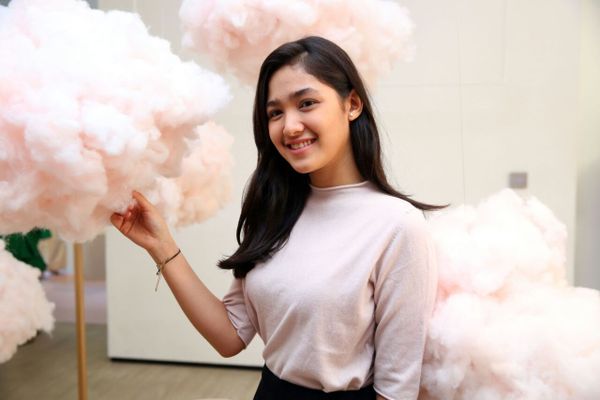 3 Pesinetron cantik yang kariernya cemerlang pada tahun 2017