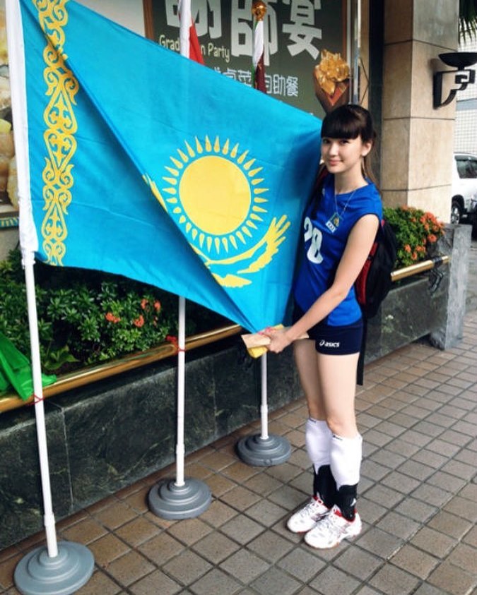 15 Potret terkini atlet voli cantik Sabina Altynbekova