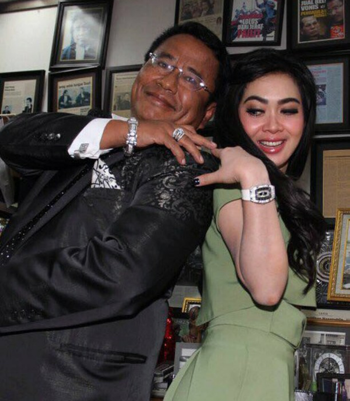 Ini 3 sosok artis cantik yang dekat dengan Hotman Paris