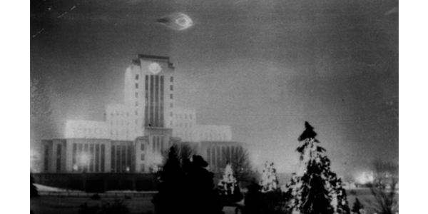 5 Foto ini diyakini berhasil mengabadikan penampakan UFO