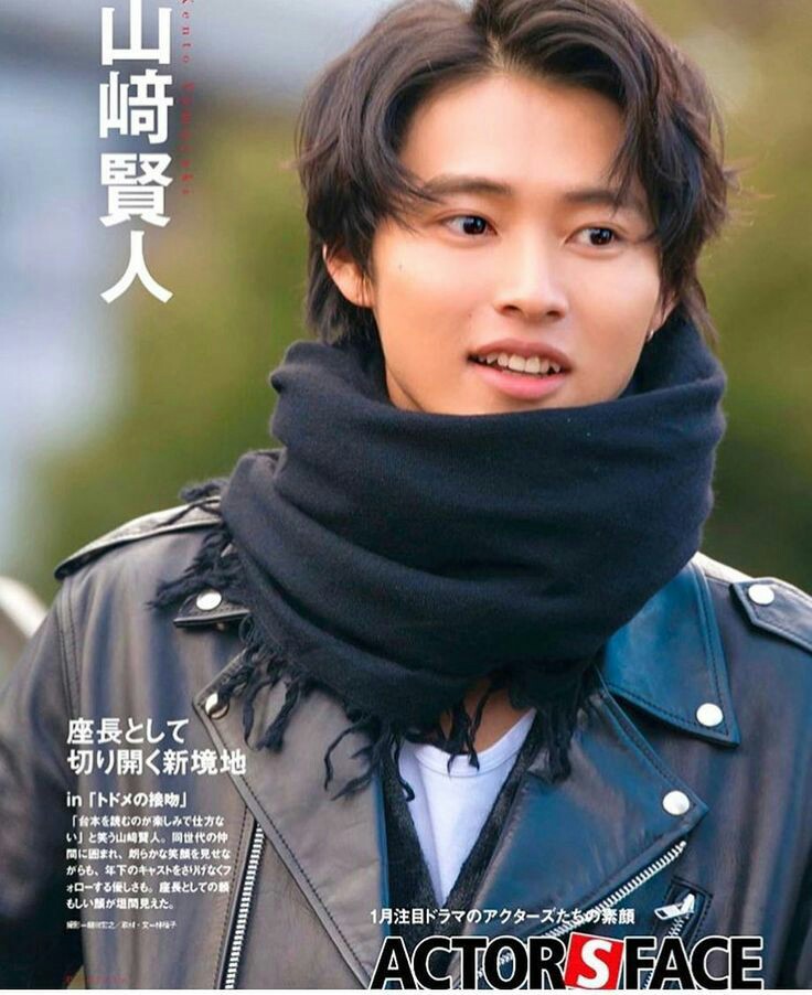 9 Potret tampannya Yamazaki Kento, aktor langganan film adaptasi anime