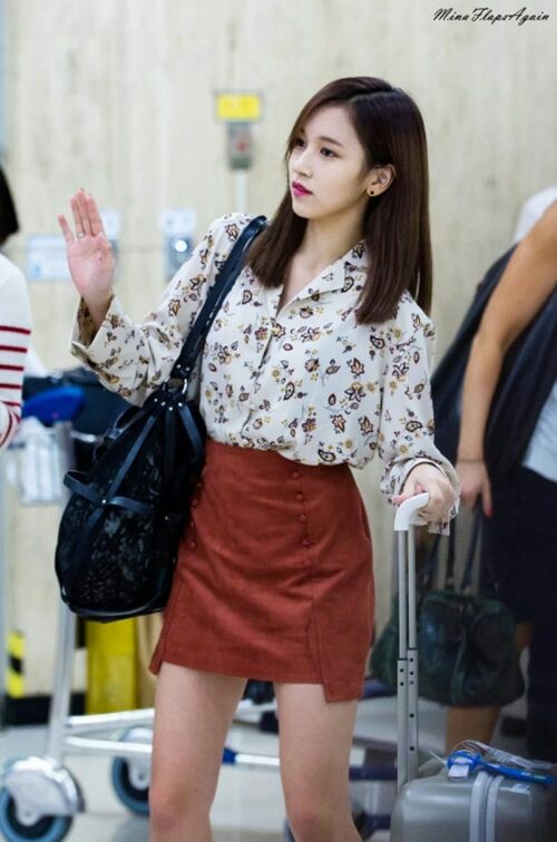 9 Potret cantiknya member TWICE Myoui Mina