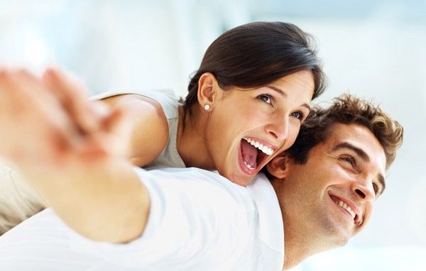 5 Alasan cowok pekerja keras itu suami-able banget