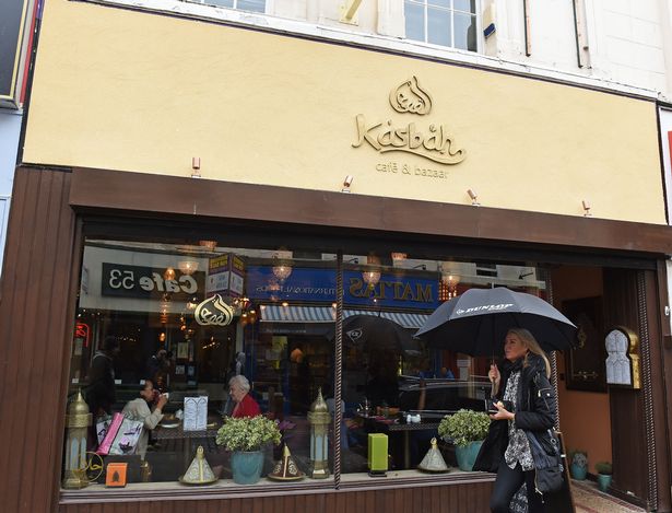 Sambangi Liverpool, mampir di 17 restoran halal yang terkenal enak ini