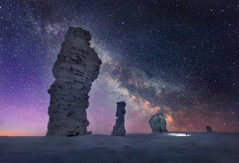 20 Karya foto panorama malam hari yang bakal manjakan matamu, top abis