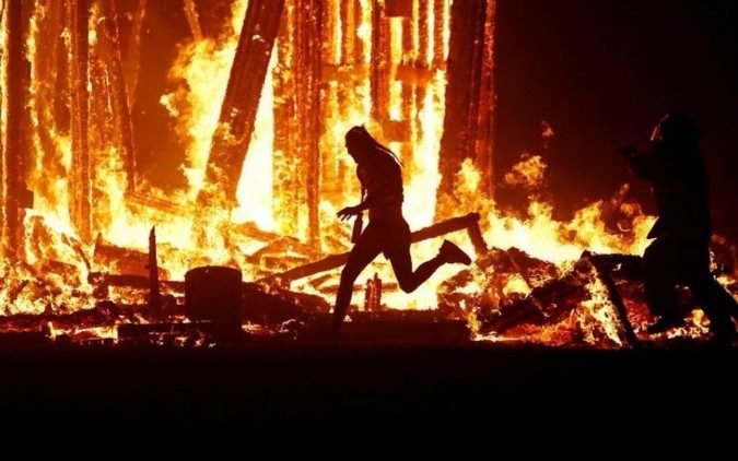 14 Foto orang ini diambil sesaat sebelum kematiannya, serem ya