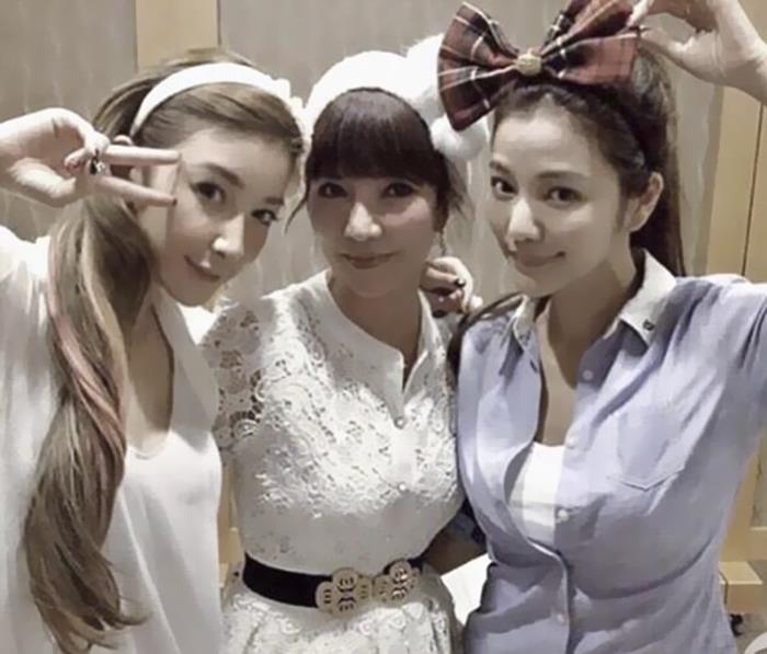 Keluarga paling awet muda di dunia, semuanya cantik!