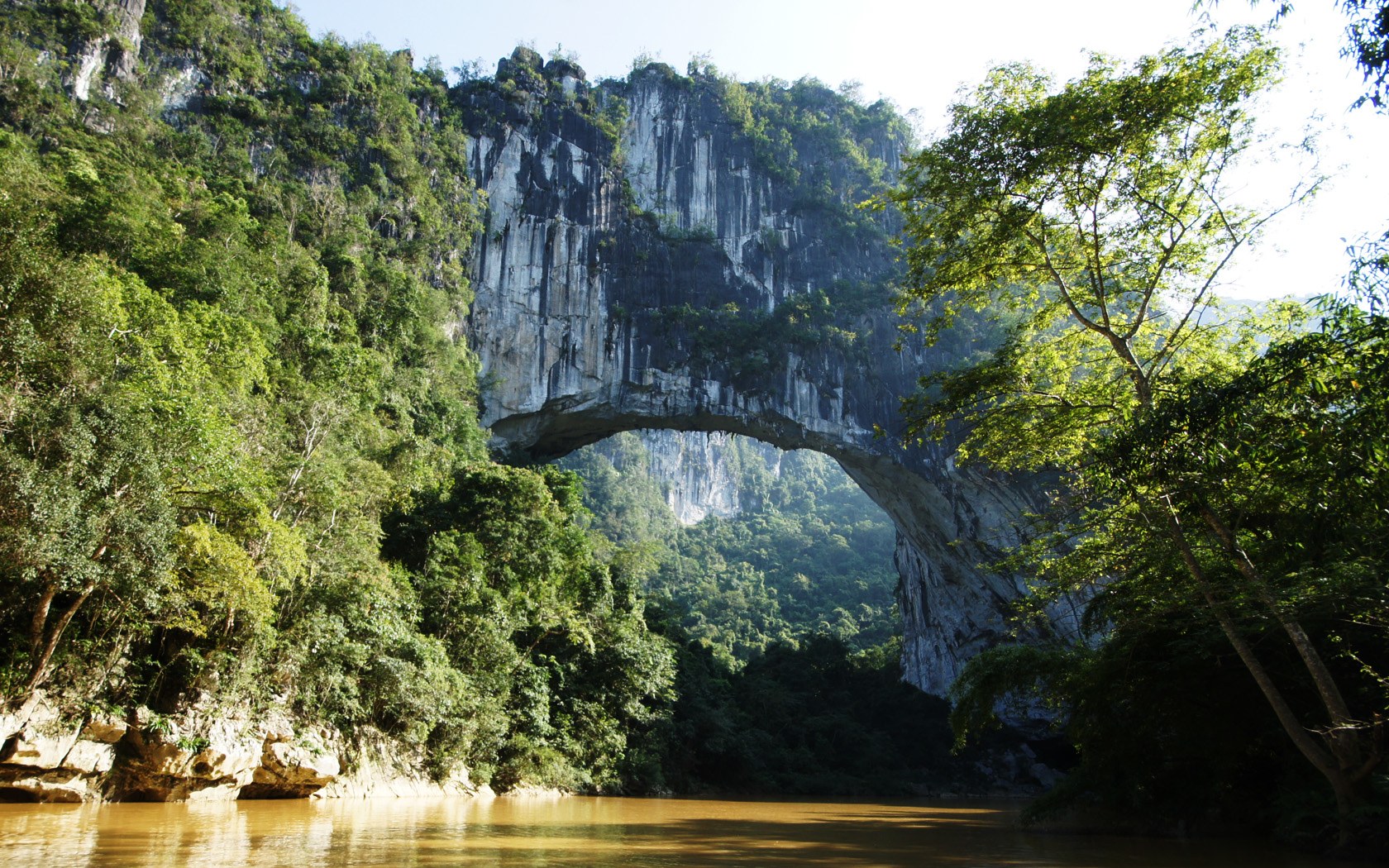 5 Jembatan menakjubkan ini terbentuk secara alami, indah banget