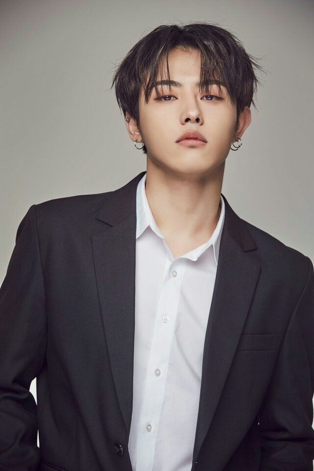 5 Idol K-Pop ini memiliki aura vampir di dunia nyata