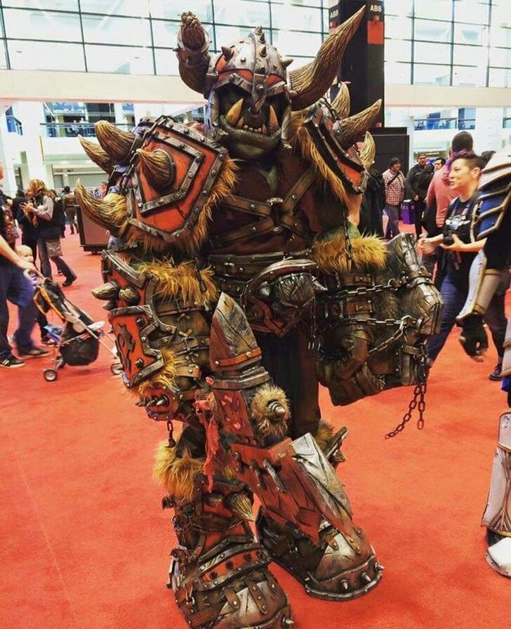 18 Kostum cosplay kartun gokil banget, mirip sama aslinya